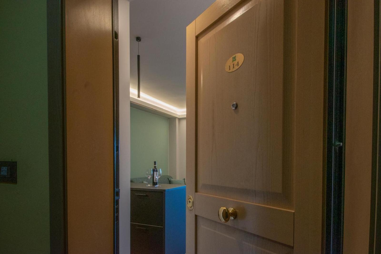 Holidays Homes Rome Golf Appartamenti Marco Simone Aeb エクステリア 写真